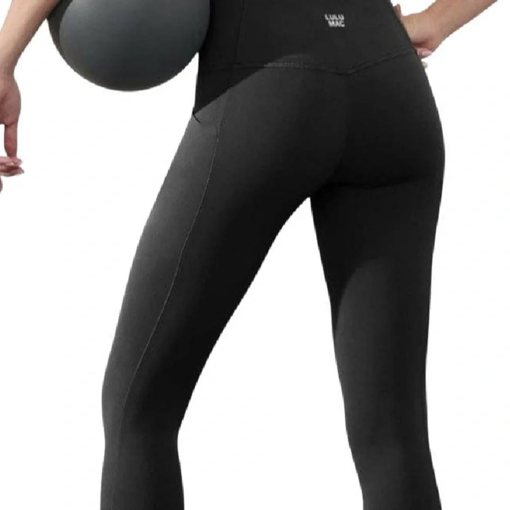 Lulu Mac slip into